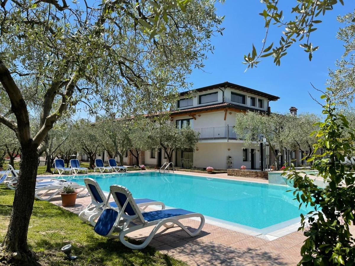 Residence Ulivi Cavaion Veronese Exterior photo